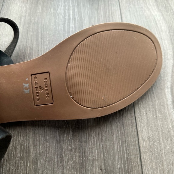 Rock & Candy Black Minimalist Sandals - Picture 6 of 9